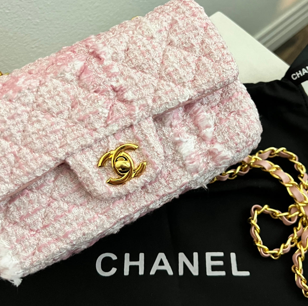 Cute in Pink Tweed Bag